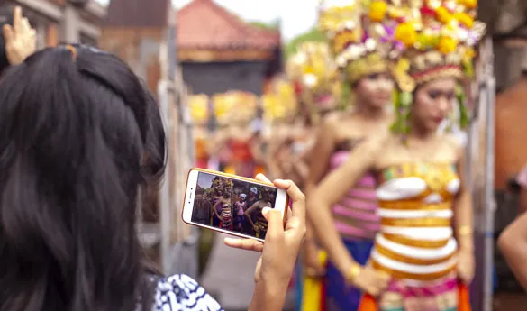 Se testigo de la danza Barong en Indonesia