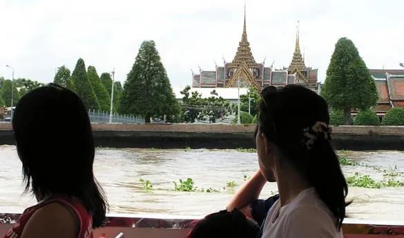 Pasear en lancha en canales de Thonburi