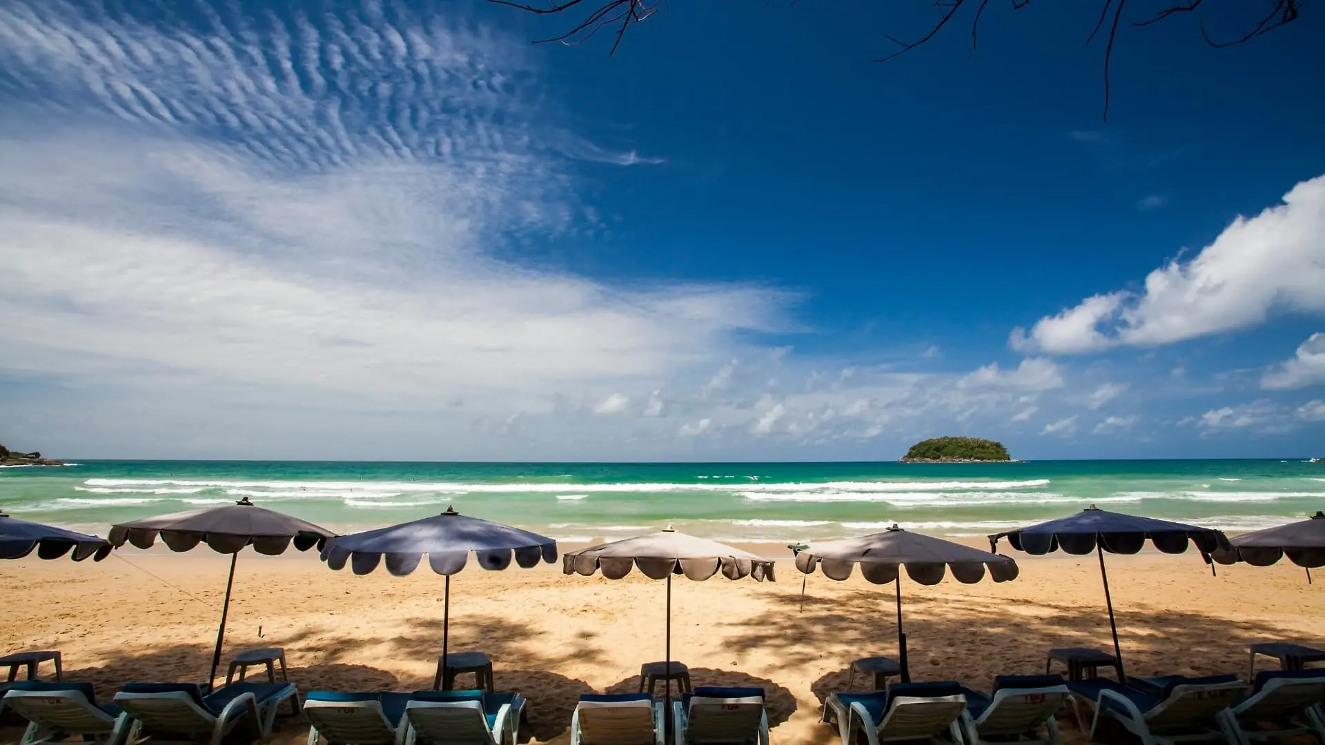 Kata beach en phuket Tailandia