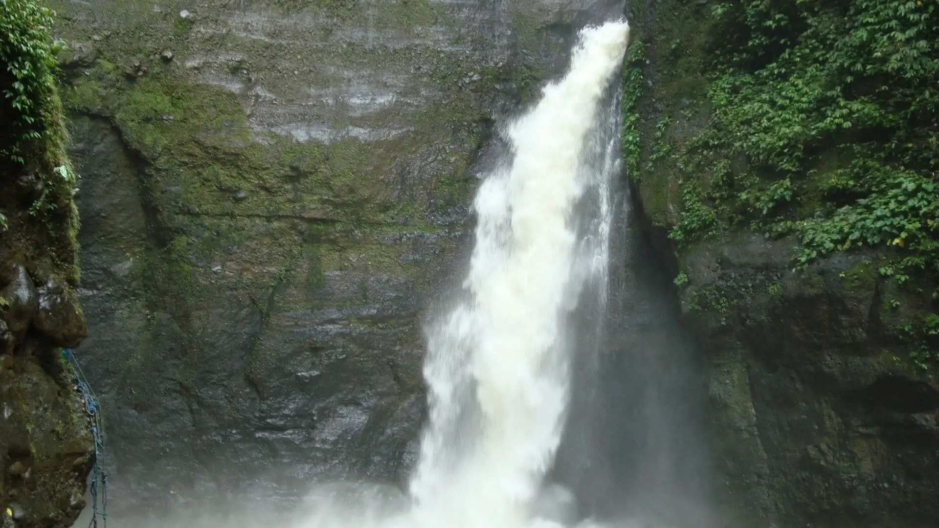 Cataratas de Pagsanjan  Luzon, Filipinas