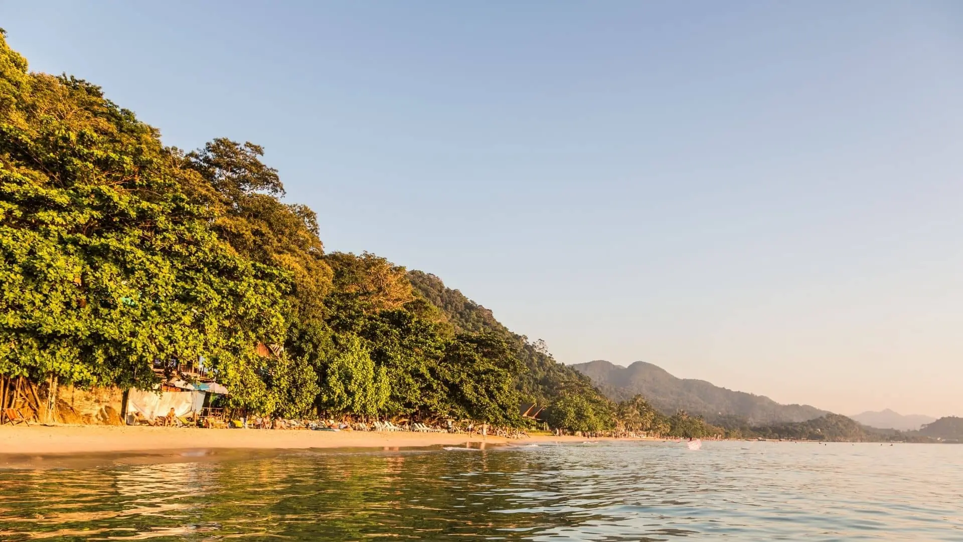White Sand Beach es una de las mejores playas en Ko Chang