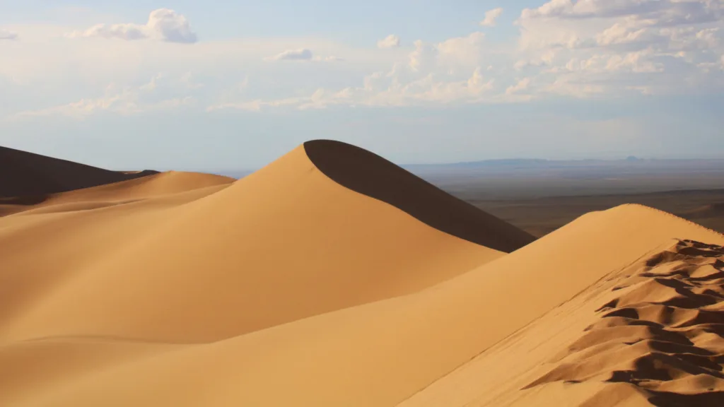 18 jul. Dunas de Arena de Khongor — Mongolia con Festival Naadam