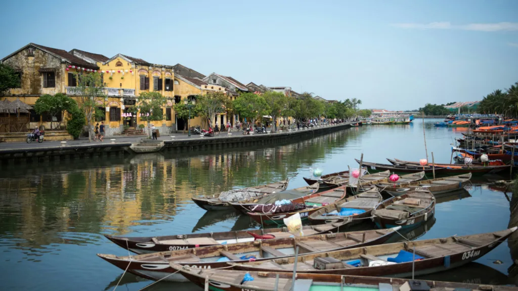 24 mar. Hoi An — Vietnam Salida Especial Semana Santa 20 Marzo 2027