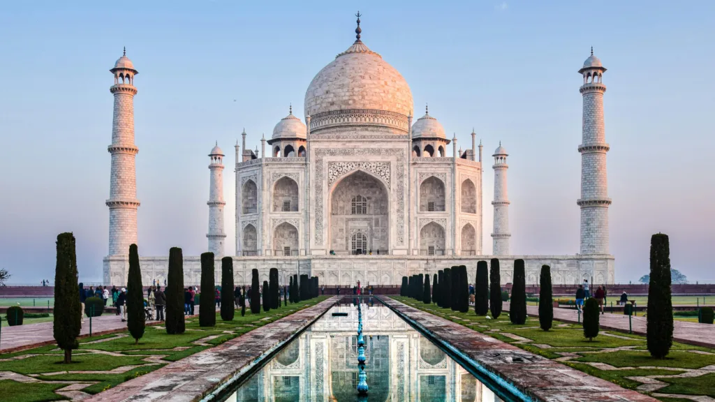 24 mar Taj Mahal, Agra — India Espiritual, Yoga y Festival Holi 2027