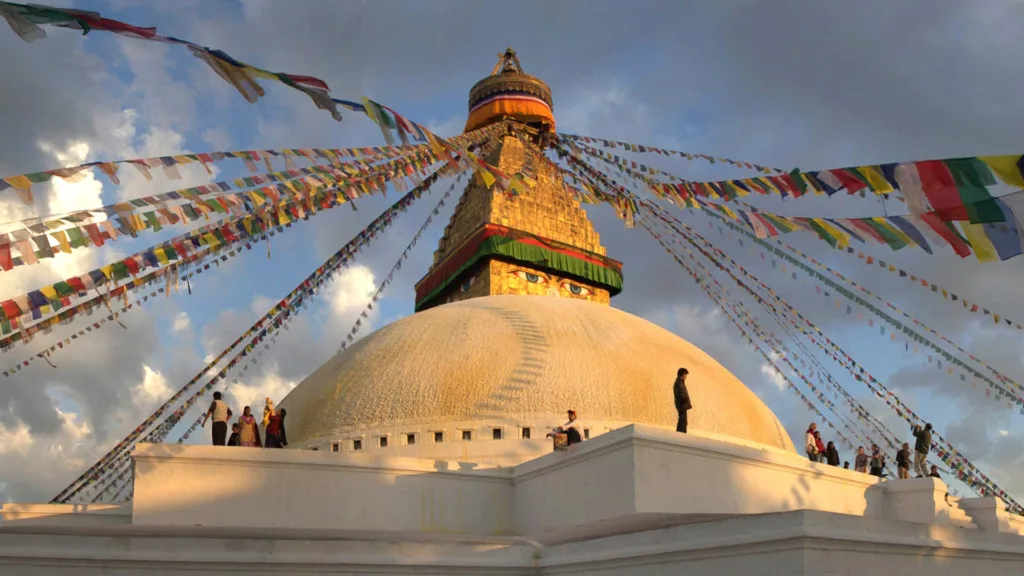 Estupa de Boudhanath — India Fascinante y Katmandú