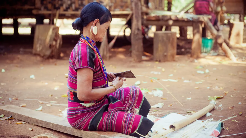La tribu Alak, Meseta de Bolaven — El Espíritu de Laos