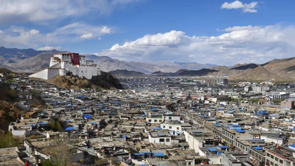 LHASA – GYANTSE – SHIGATSE — Paisajes de China y Tibet