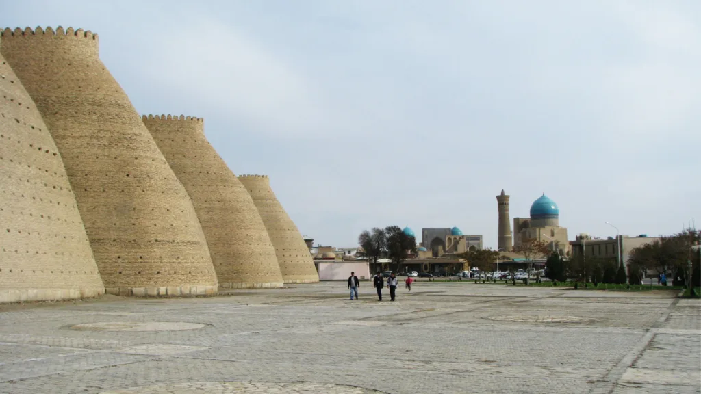 Ciudadela Ark y Mezquita Poi Kalyan, Bukhara — La Gran Ruta de la Seda