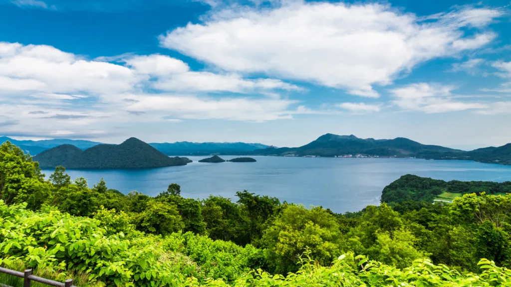 NOBORIBETSU – TOYAKO – YOICHI – OTARU — Japón Rascacielos y Tatamis con Hokkaido