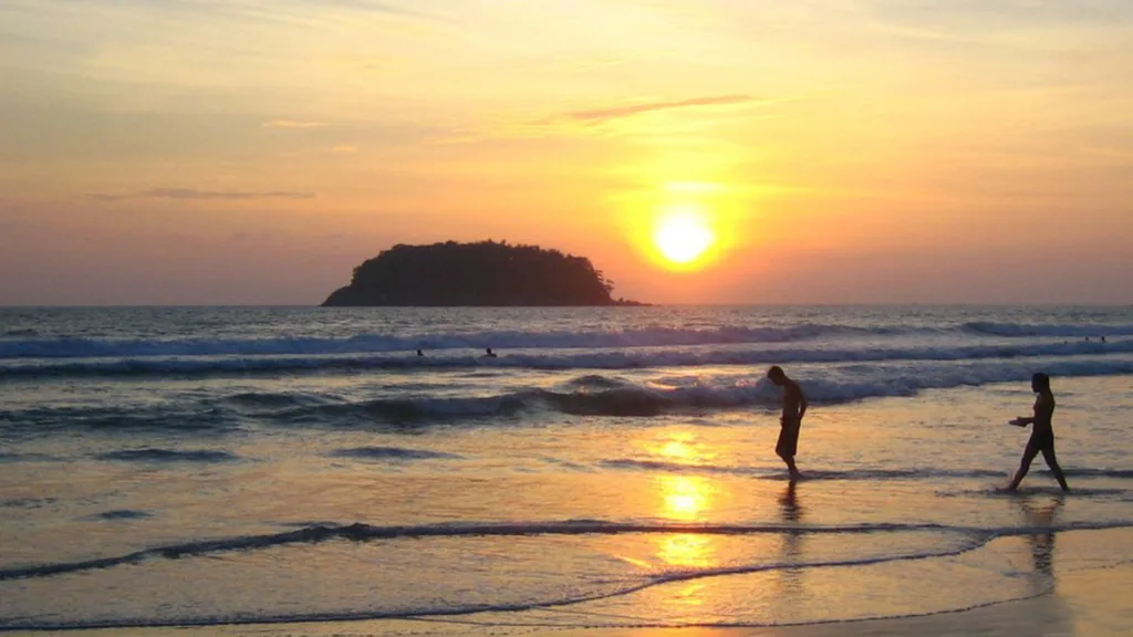 PHUKET — La Quintaesencia con Phuket