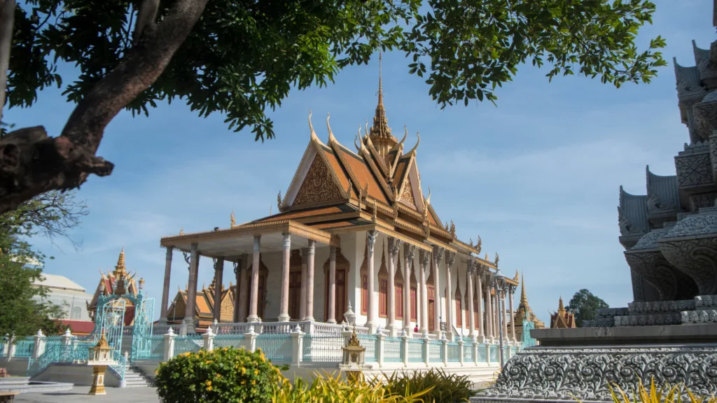 PHNOM PENH – SIEM REAP — Gran Tour de Vietnam y Camboya