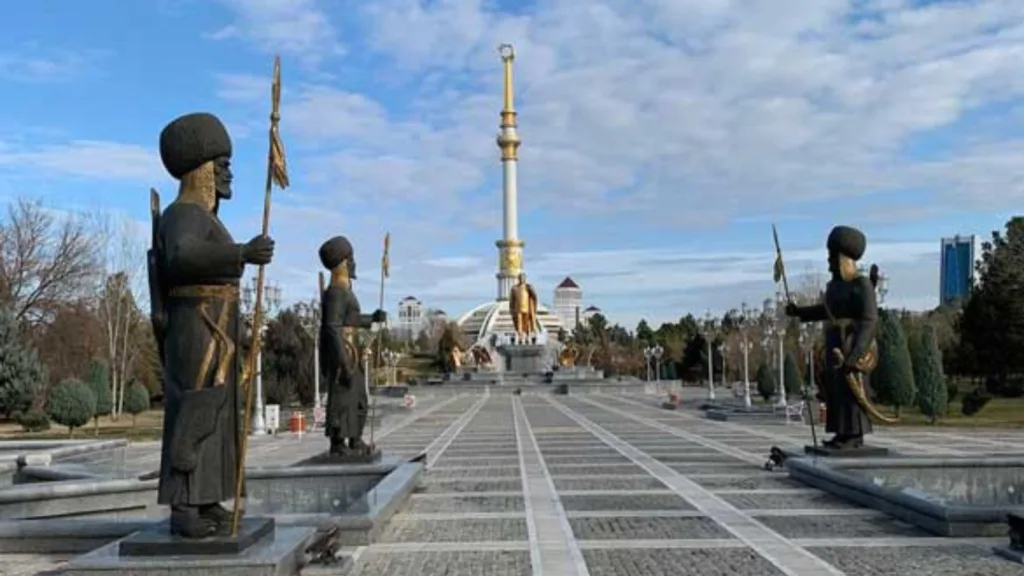 Ashgabat, Turkmenistan — La Gran Ruta de la Seda