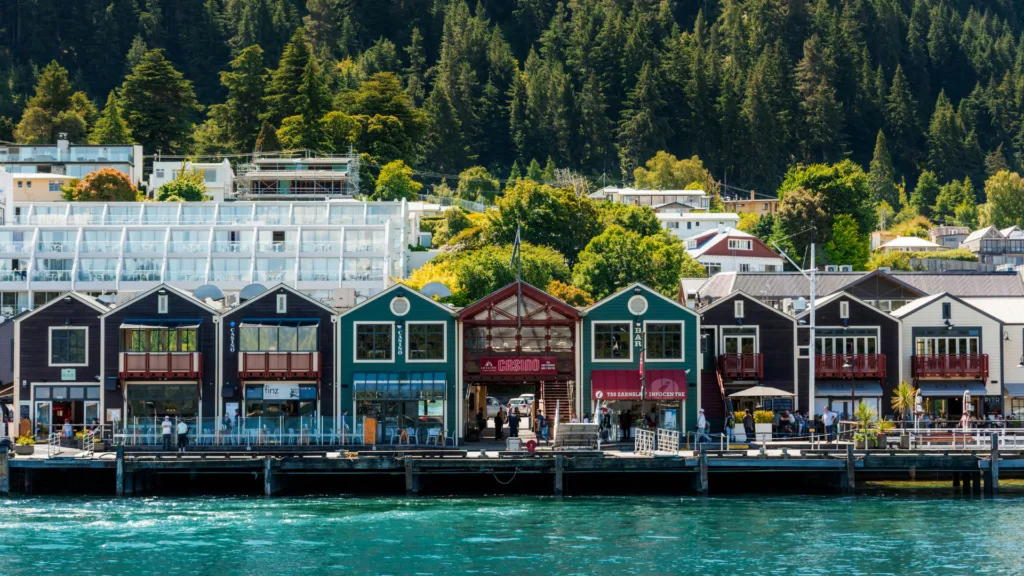 Queenstown — Wallabies y Kiwis