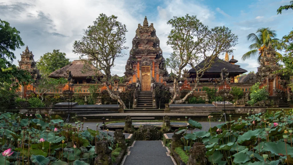 DENPASAR – UBUD — Bali Circuito Interior y Gili