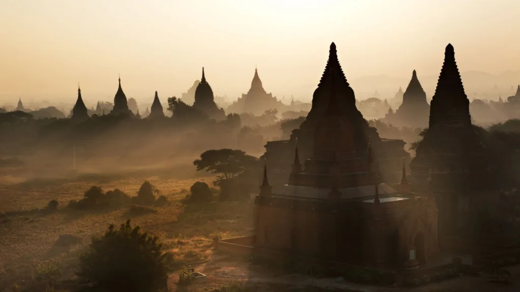Bagan — Myanmar Esencial
