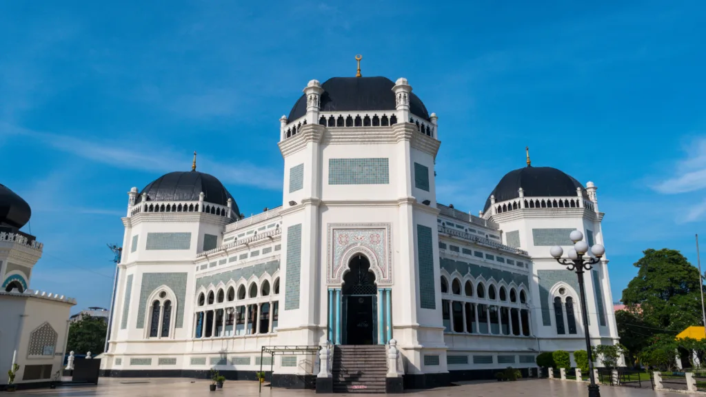 YAKARTA – MEDAN – TANGKAHAN — Gran Tour de Indonesia
