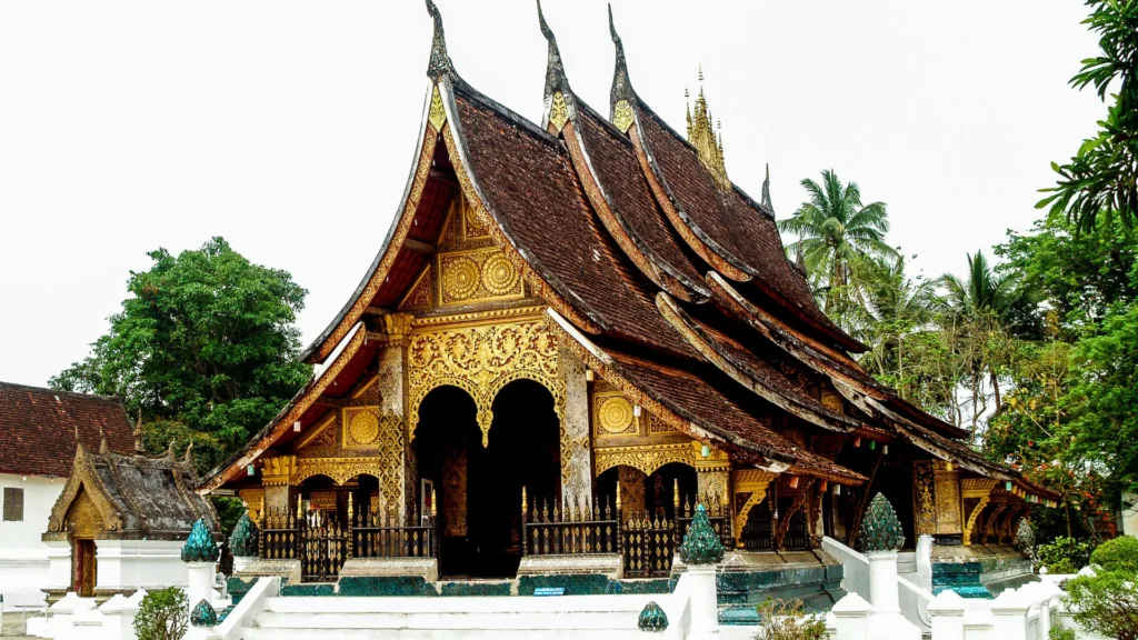 LUANG PRABANG – HANOI — Lo mejor de Indochina