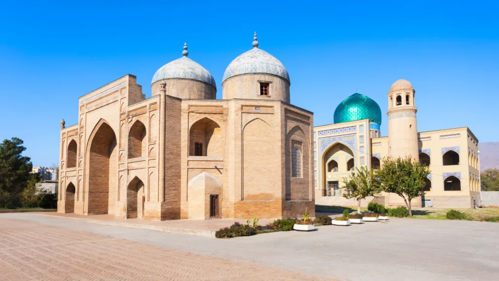Mezquita Shaikh Muslihiddin, Khujand ,Tayikistán — Tayikistán Clásico