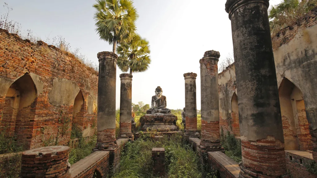 Ruinas de Inwa, Mandalay — Myanmar Clásico