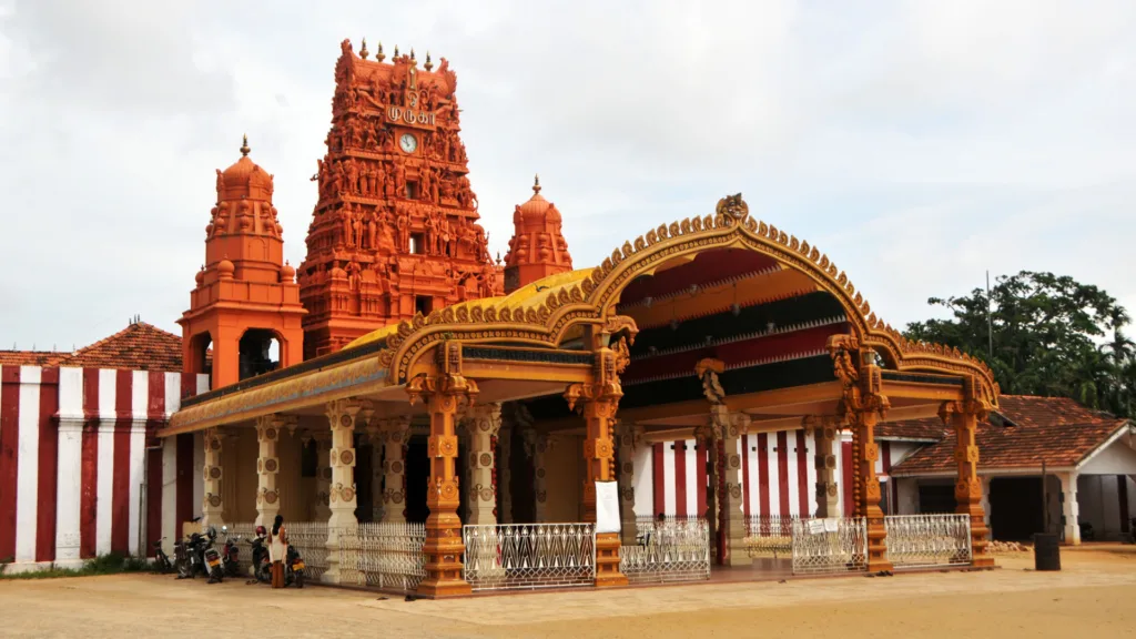 Templo hinduista Nallur Kandaswamy Kovil, Jaffna — Gran Tour de Sri Lanka