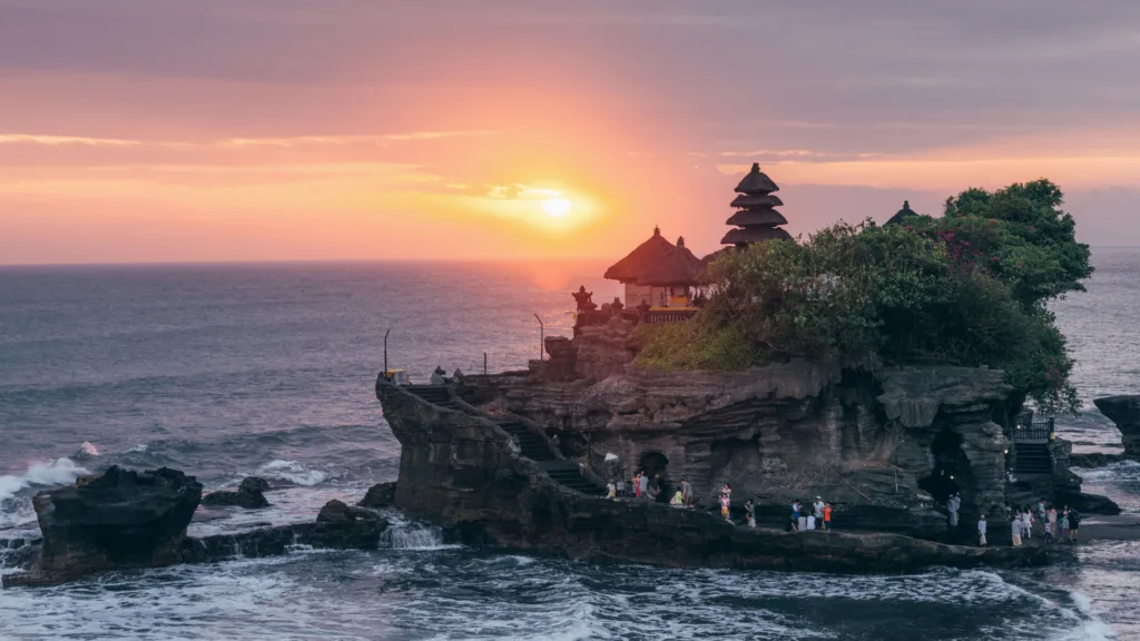 UBUD – TANAH LOT – JATILUWIH – BEDUGUL – LOVINA — Bali Circuito Interior y Lombok