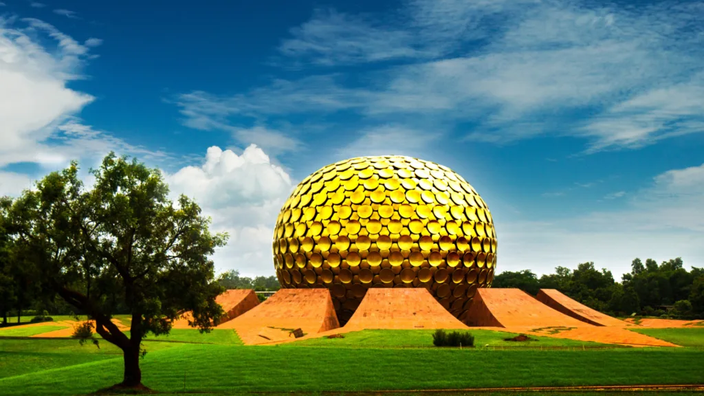 Aurobindo Ashram, Auroville — Exótica India del Sur
