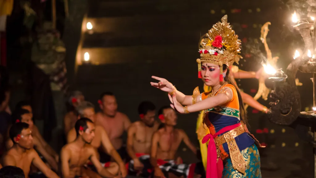 Danza Kecak — Luna de Miel en Indonesia