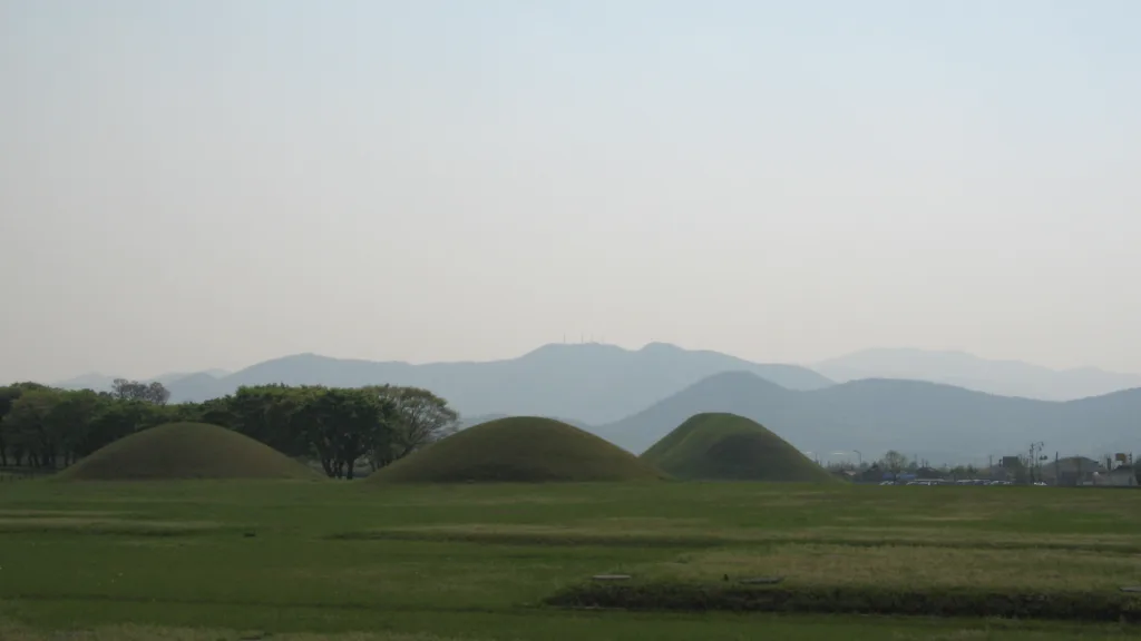 Parque de los Túmulos, Gyeongju — Esencia de Corea del Sur