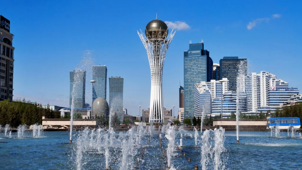 Torre Baiterek, Astana, Kazajistán — Kazajistán Clásico