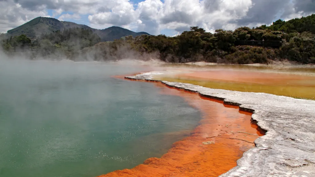 Wai-O-Tapu Thermal Wonderland, Rotorua — Nueva Zelanda Esencial