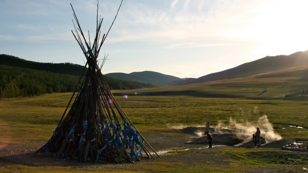 Aguas Termales, Tsenkher — Mongolia: Explorar la Tierra Misteriosa