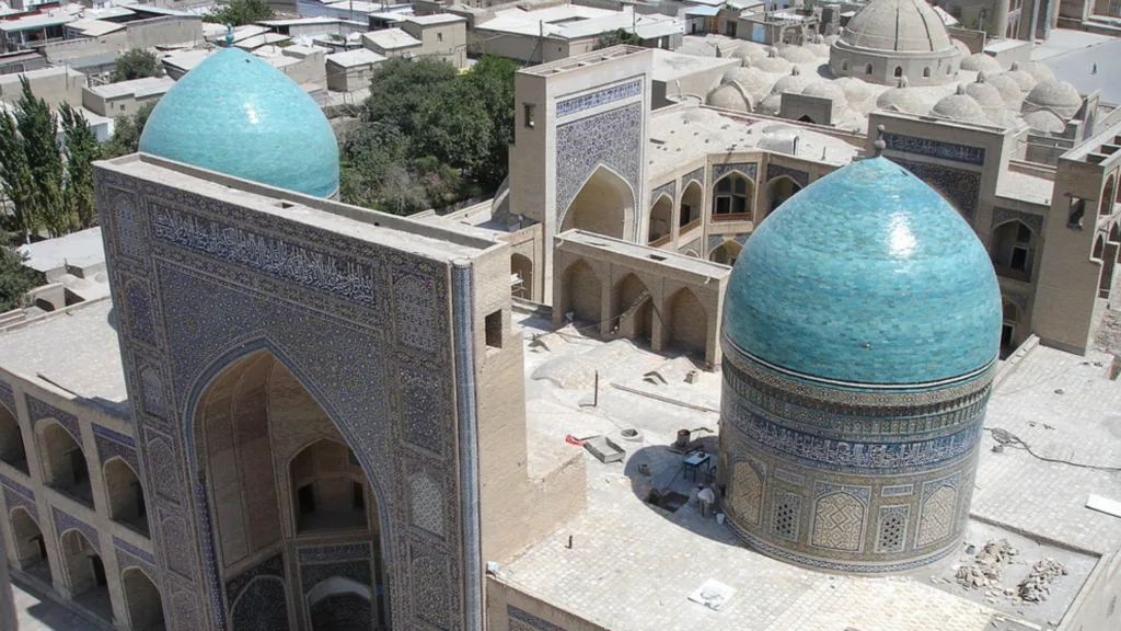 Bukhara — Uzbekistán en Verano con Yurtas