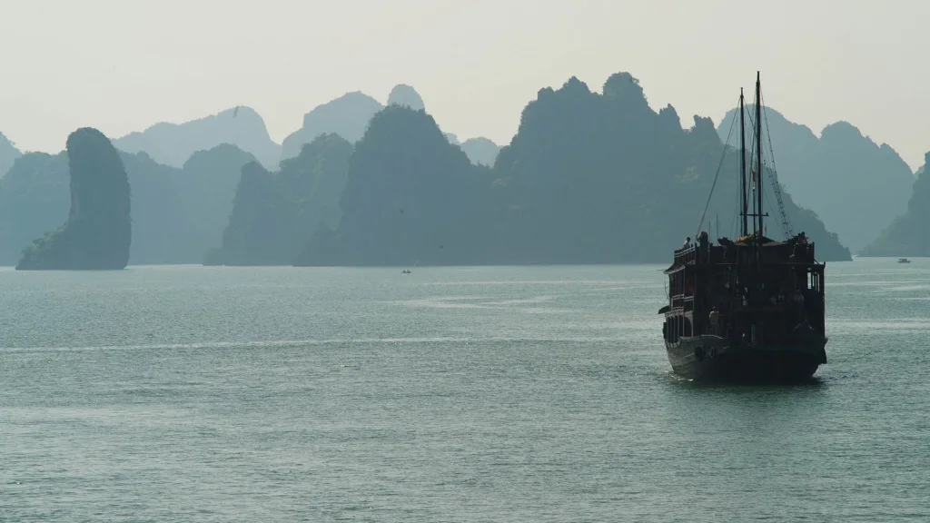HANOI – BAHIA DE HALONG — Norte de Vietnam al Completo