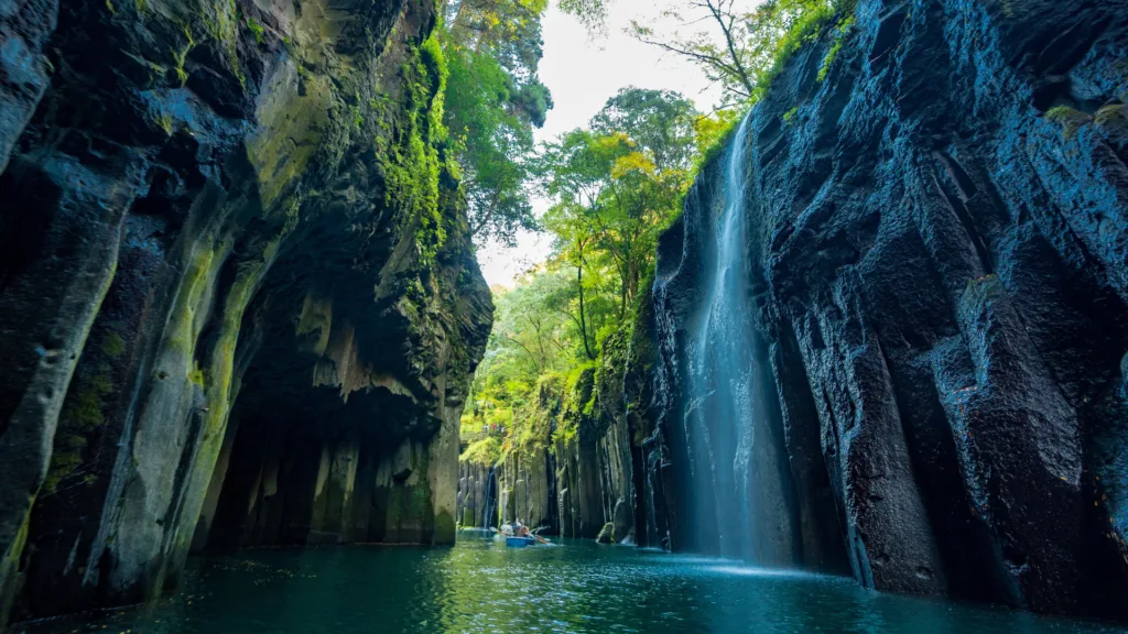 MONTE ASO – TAKACHIHO – TSUETATE ONSEN — Japón Rascacielos y Tatamis con Kyushu
