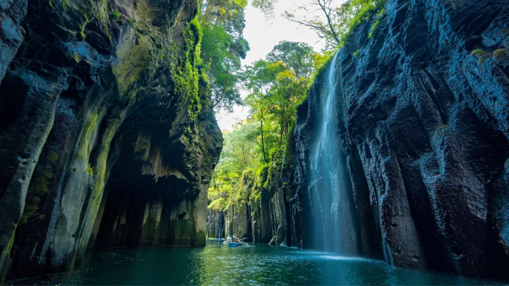 MONTE ASO – TAKACHIHO – TSUETATE ONSEN — Kyushu, Leyendas y Tradiciones de Japón