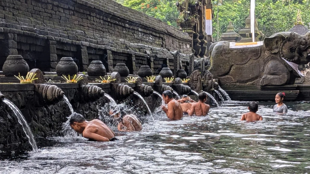 BALI — Bali Esencial