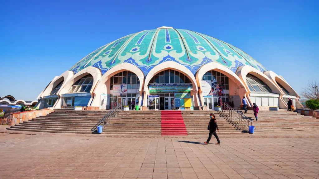Bazar Chorsu, Tashkent — Uzbekistán con Kazajistán