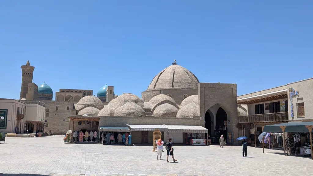 Cúpula Toki-Sarrafon, Bukhara — Maravillas de Uzbekistán