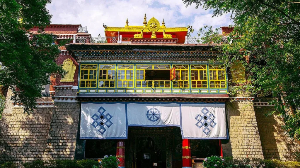 Instituto Norbulingka, Dhaeamsala — India Inédita, la Ruta del Dalai Lama