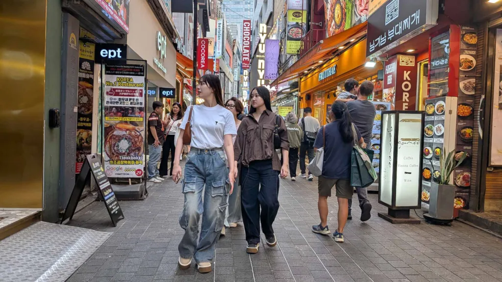 Myeong-dong, Seúl — Esencia de Corea del Sur