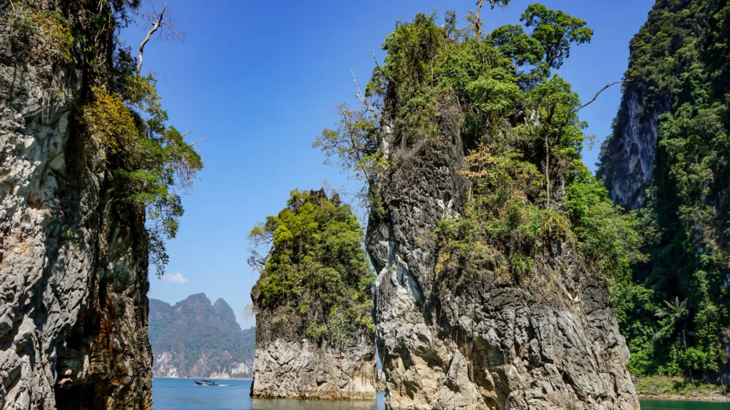 Khao Sam Klur, Lago Lago Cheow Lan — Sur de Tailandia