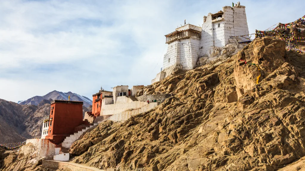 Monasterio Namgyal, Dhaeamsala — India Inédita, la Ruta del Dalai Lama