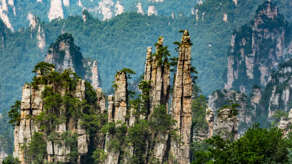 ZHANGJIAJIE — China: Avatar Y El Reino Del Fénix