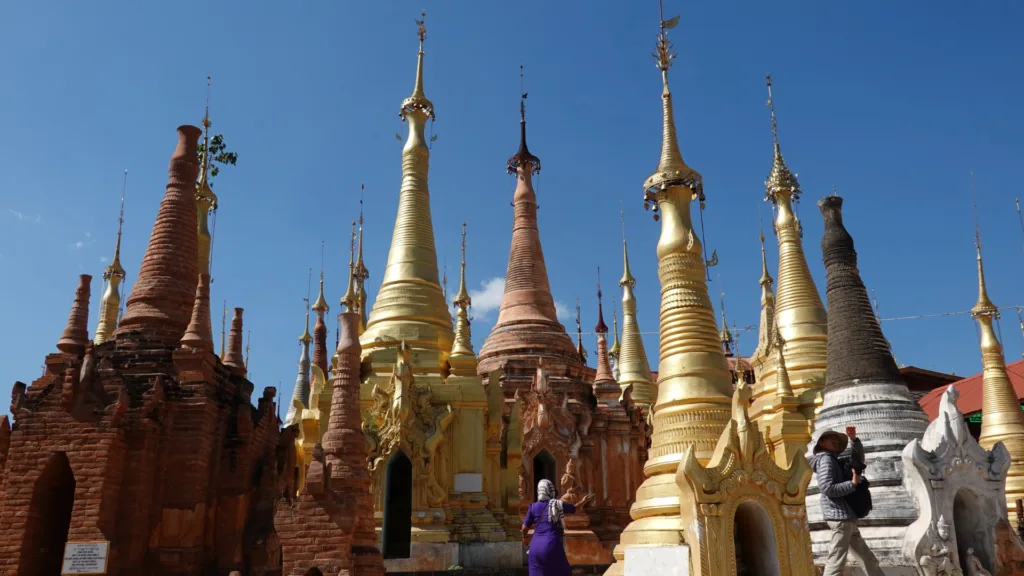 Pagodas de Kakku, — Myanmar Clásico