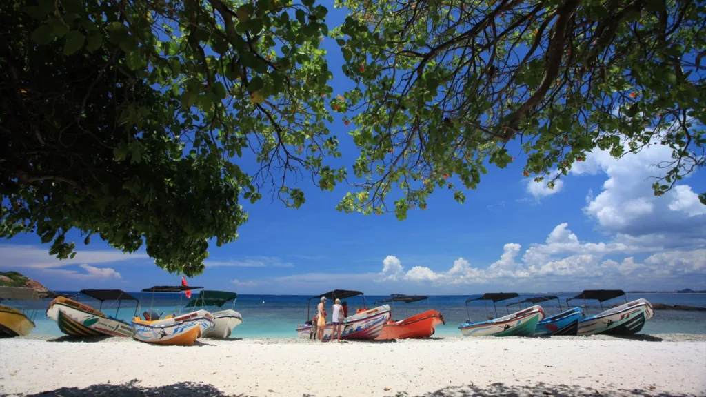 Playa de Trincomalee — Explore Sri Lanka con playas Nordeste