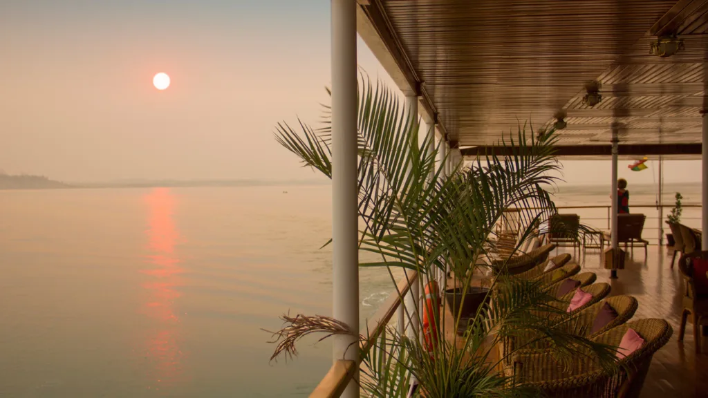 RV Kindat Pandaw — Assam: Crucero por el Brahmaputra
