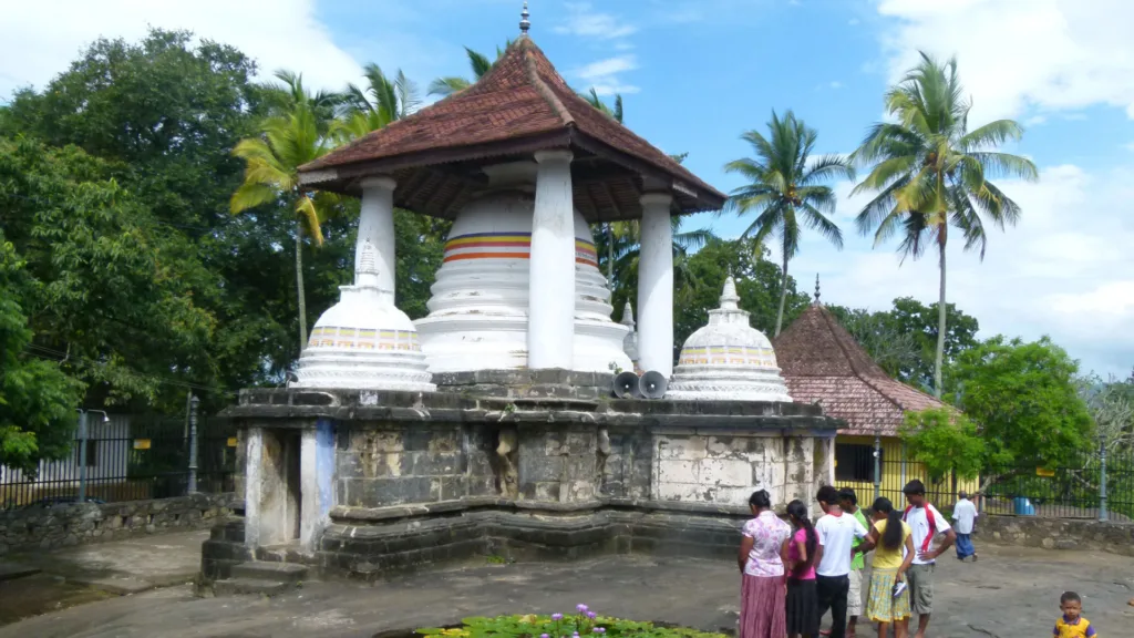 Templos de Gadaladeniya, Kandy — Gran Tour de Sri Lanka
