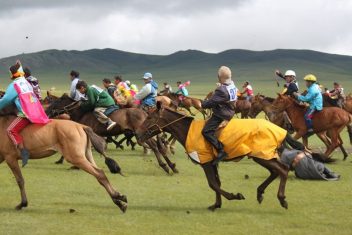12 jul. Naadam Carrera de Caballo — Mongolia con Festival Naadam