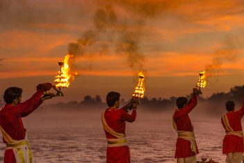 Ceremonia Aarti — India Sensaciones Auténticas