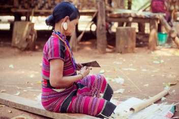 La tribu Alak, Meseta de Bolaven — El Espíritu de Laos